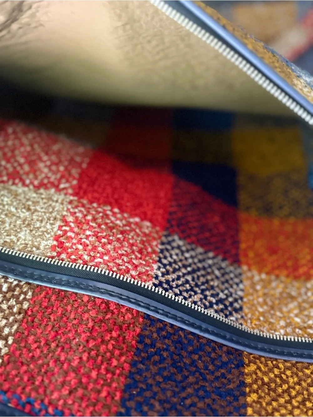 Skyway Luggage Plaid‎ Rainbow Retro Tweed Garment Bag